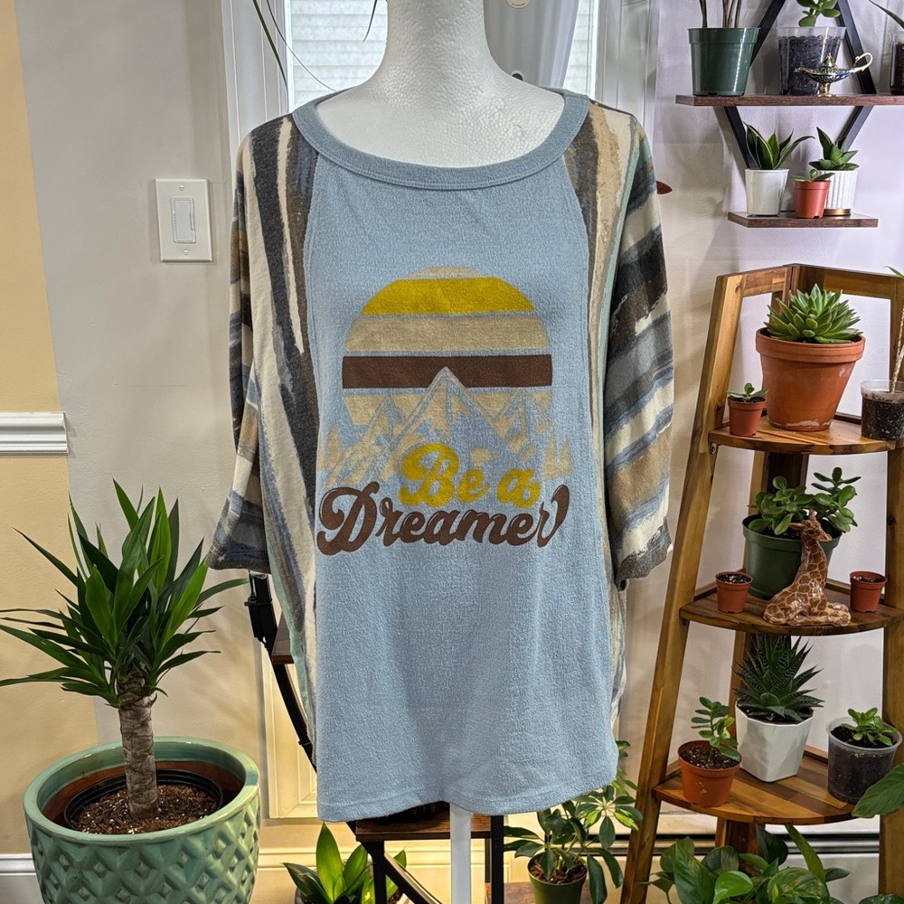 Ces Femme Graphic Print Oversized Top with Stripes sleeve size S